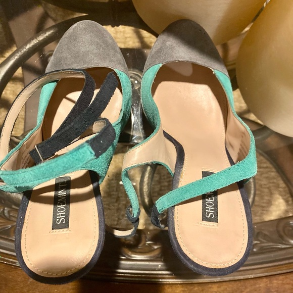 Colorblock Platform Pump - Picture 6 of 10